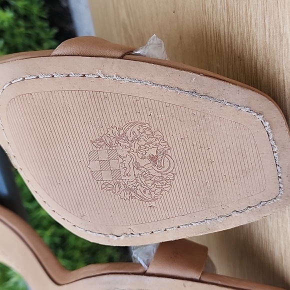 Vince Camuto Size 9M Leather beige Women's Open Toe Sandals Ankle Strap - Picture 9 of 10